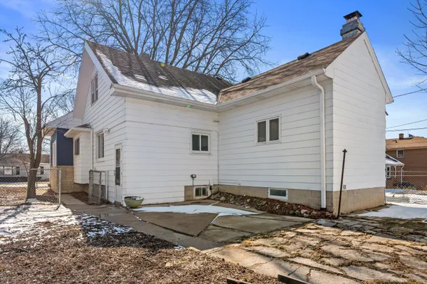$279,900 | 6706 West Chambers Street, Milwaukee, WI 53210