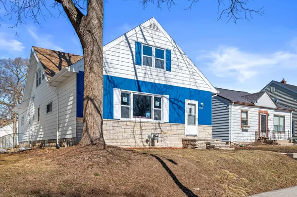 $279,900 | 6706 West Chambers Street, Milwaukee, WI 53210