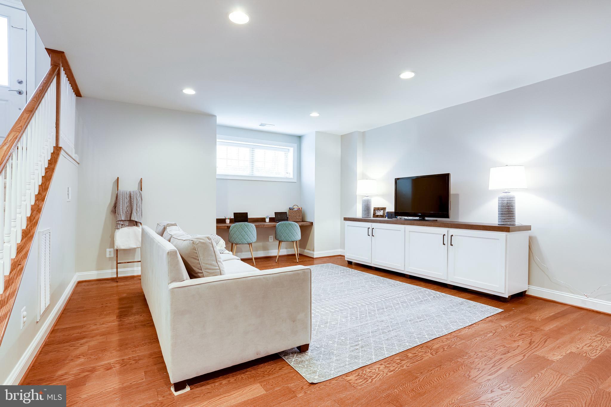 43370 Old Ryan Road Ashburn, VA 20148 - Photo 11 of 70 Gallery Image 11