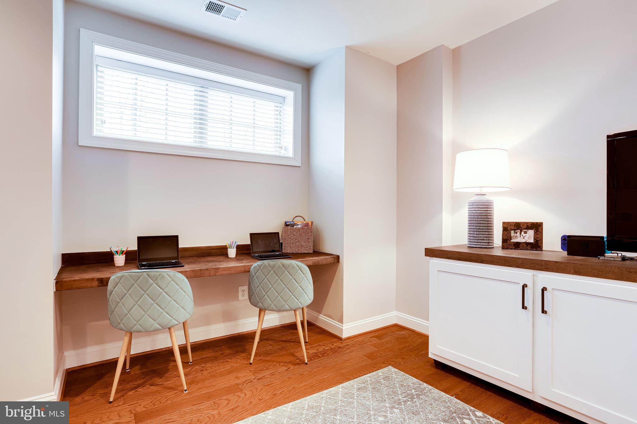 43370 Old Ryan Road Ashburn, VA 20148 - Photo 13 of 70 Gallery Image 13