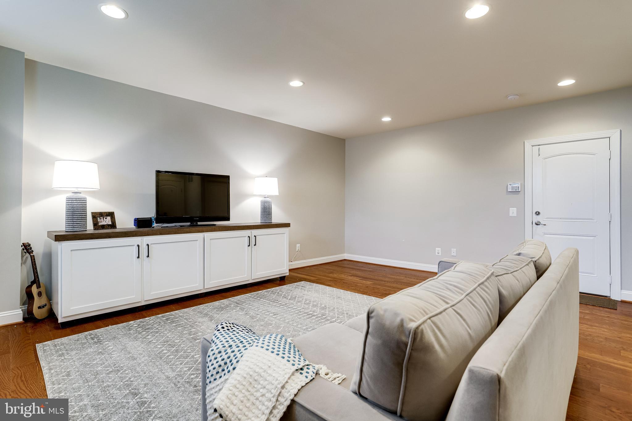 43370 Old Ryan Road Ashburn, VA 20148 - Photo 15 of 70 Gallery Image 15