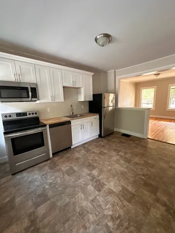 $2,500 | 12-24 D Street, Unit 14, Whitinsville, MA 01588