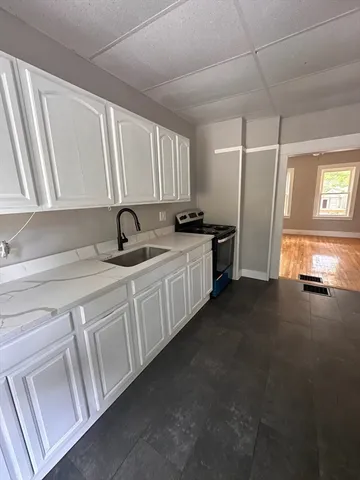 $2,500 | 12-24 D Street, Unit 14, Whitinsville, MA 01588