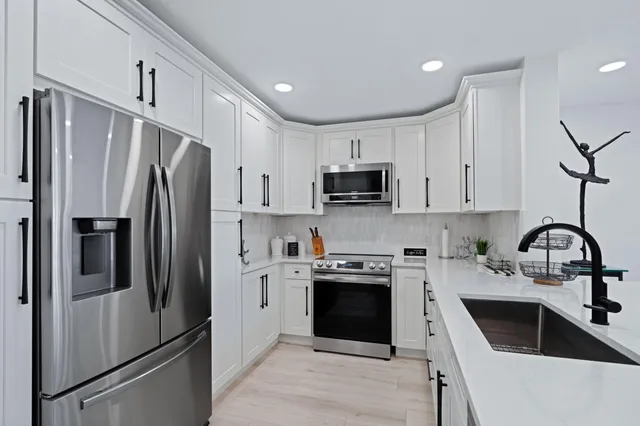 $9,700 | 2339 Treasure Isle Drive, Unit 43, Palm Beach Gardens, FL 33410