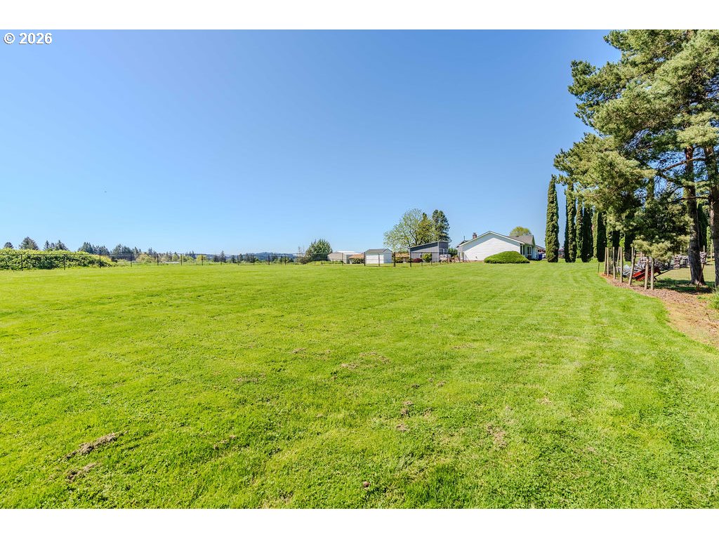 17820 Southeast Emi Street Damascus, OR 97015 - Photo 18 of 47
