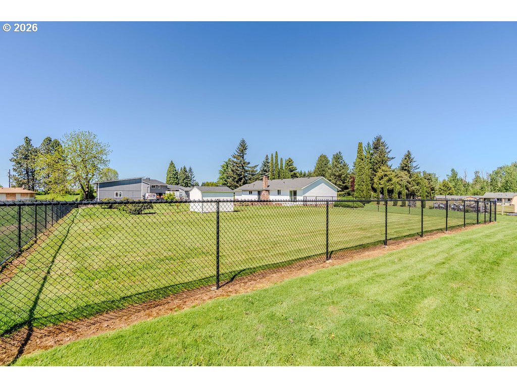 17820 Southeast Emi Street Damascus, OR 97015 - Photo 20 of 47