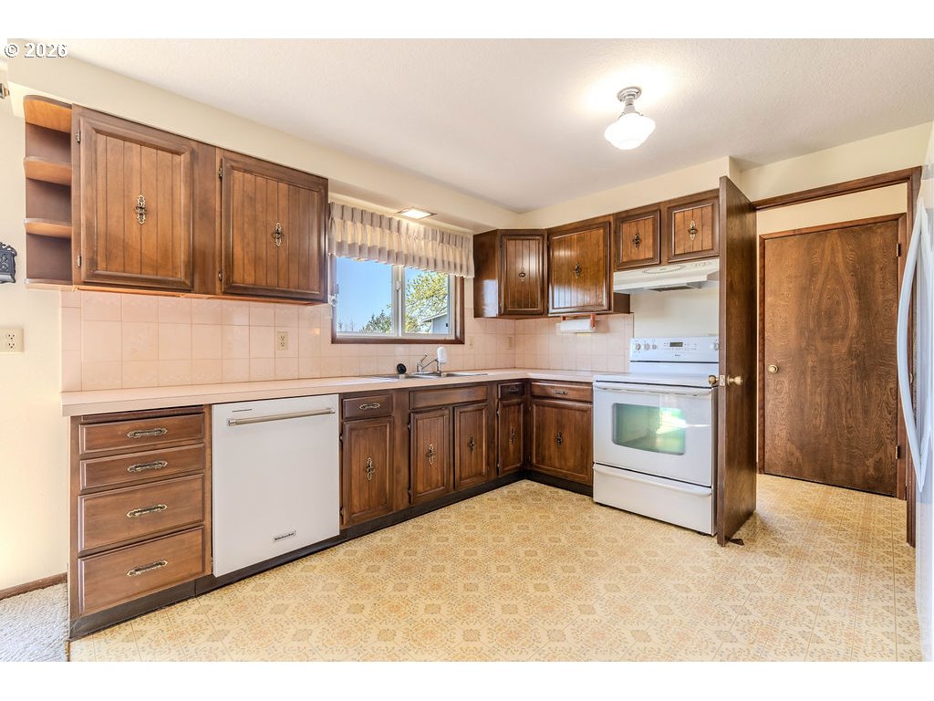 17820 Southeast Emi Street Damascus, OR 97015 - Photo 23 of 47