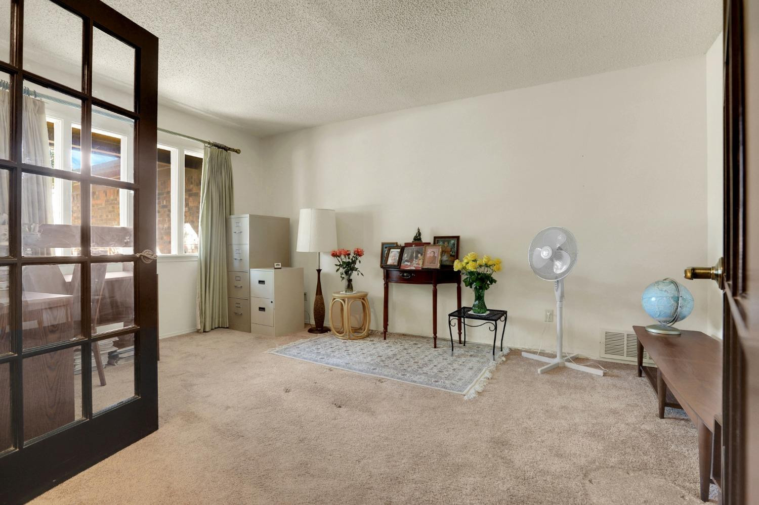 2902 68th Street Lubbock, TX 79413 - Photo 5 of 27 Photo 5