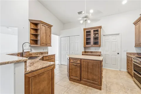 $575,000 | 445 45th Avenue, Vero Beach, FL 32968