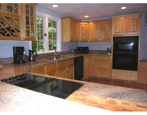 8 Beaver Brook Road Littleton, MA 01460 - Photo 12 of 30 Gallery Image 12