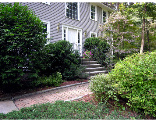 8 Beaver Brook Road Littleton, MA 01460 - Photo 3 of 30 Gallery Image 3