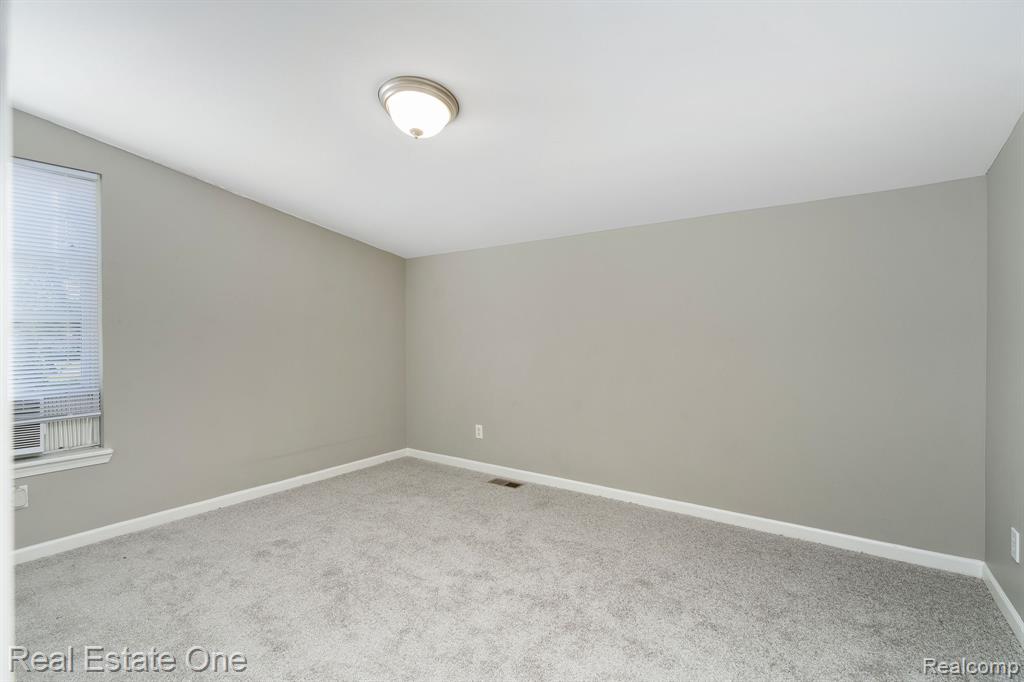 4281 Marcus Road Waterford, MI 48329 - Photo 27 of 35 Gallery Image 27