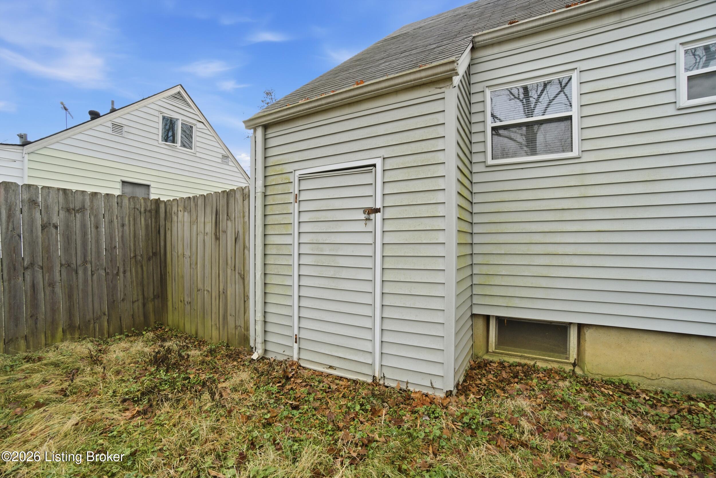 9221 Vevey Road Louisville, KY 40291 - Photo 41 of 45 dsc00271