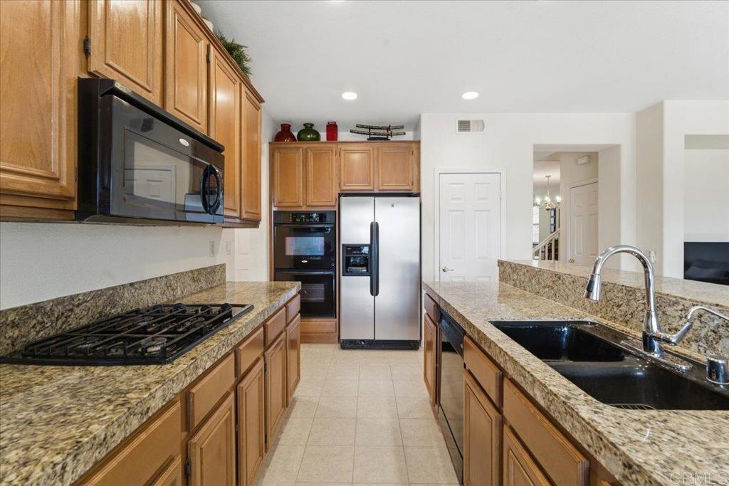 745 Helmsdale Road San Marcos, CA 92069 - Photo 11 of 38