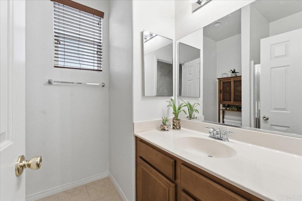 745 Helmsdale Road San Marcos, CA 92069 - Photo 12 of 38