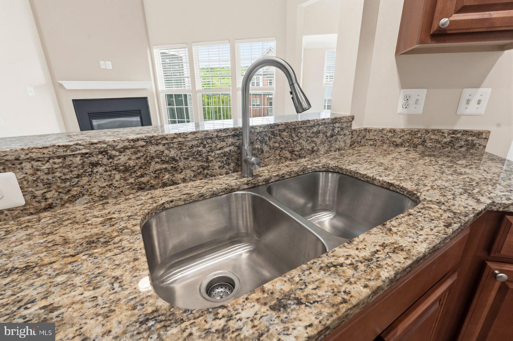 637 Wallingford Road, Unit 401 Bel Air, MD 21014 - Photo 13 of 28 Double bowl sink