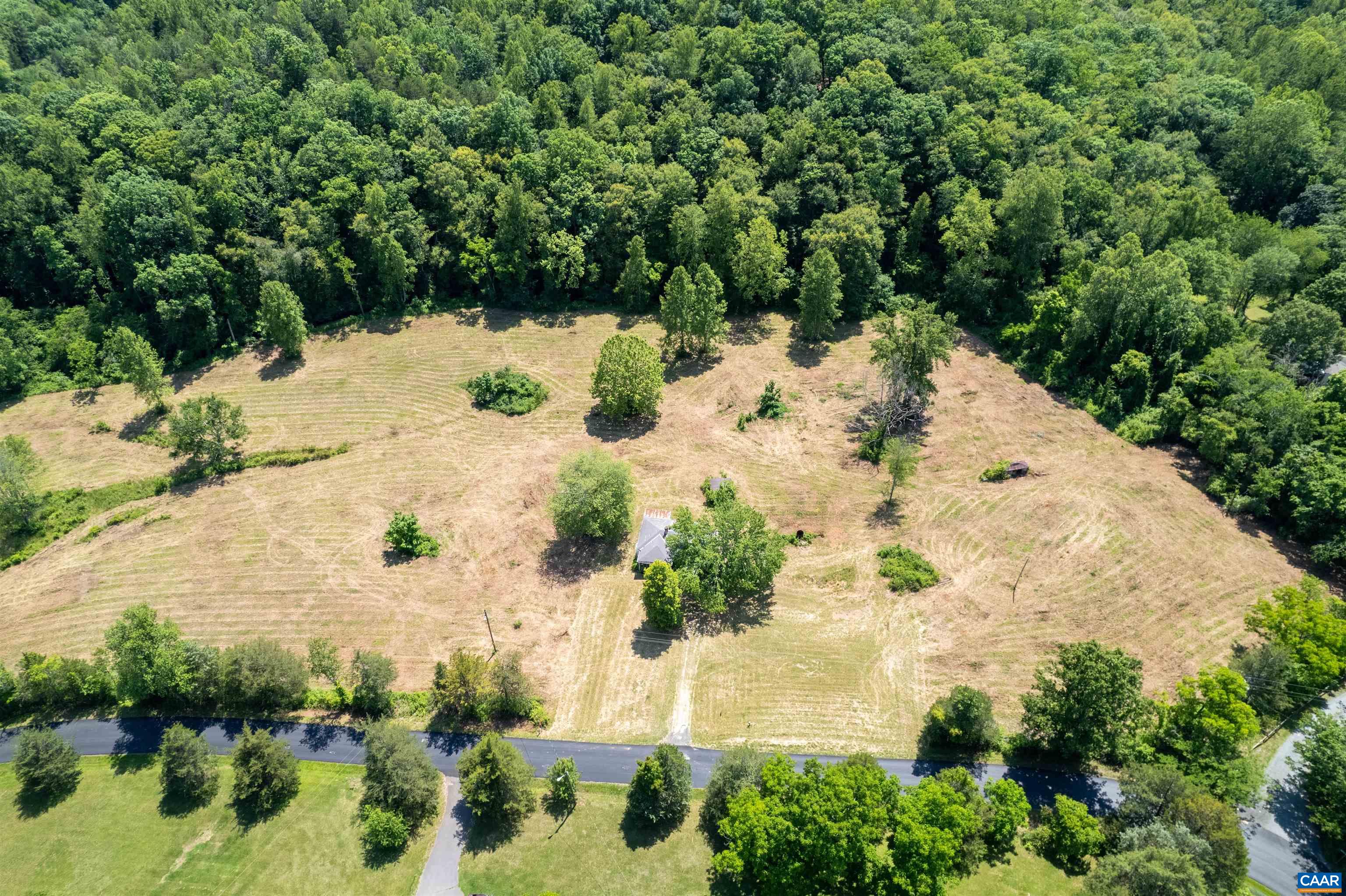 1467 Harris Creek Road Charlottesville, VA 22902 - Photo 4 of 41
