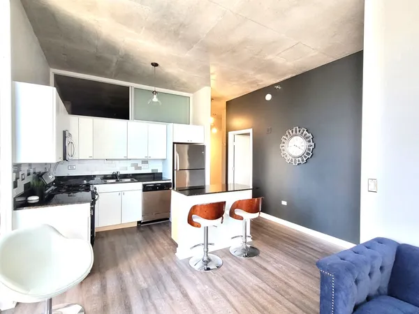 $2,900 | 235 West Van Buren Street, Unit 3714, Chicago, IL 60607
