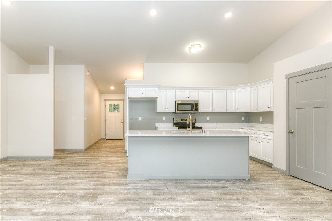 8426 183rd Avenue Southwest, Unit 3 Rochester, WA 98579 - Photo 5 of 30
