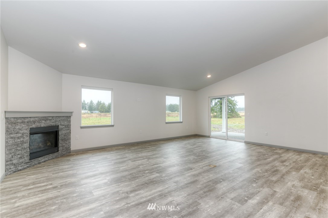 8426 183rd Avenue Southwest, Unit 3 Rochester, WA 98579 - Photo 6 of 30
