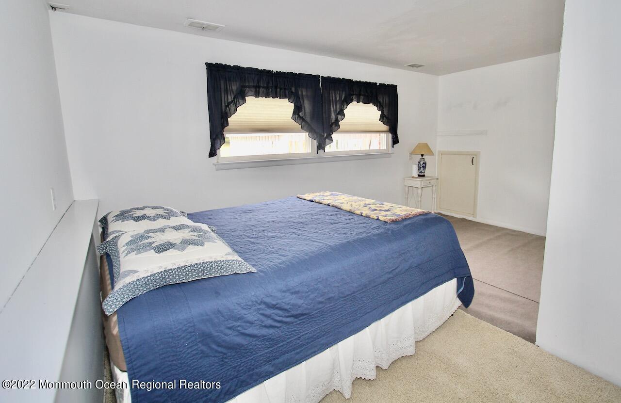505 Janet Road Neptune Township, NJ 07753 - Photo 17 of 28 505 Janet - 15