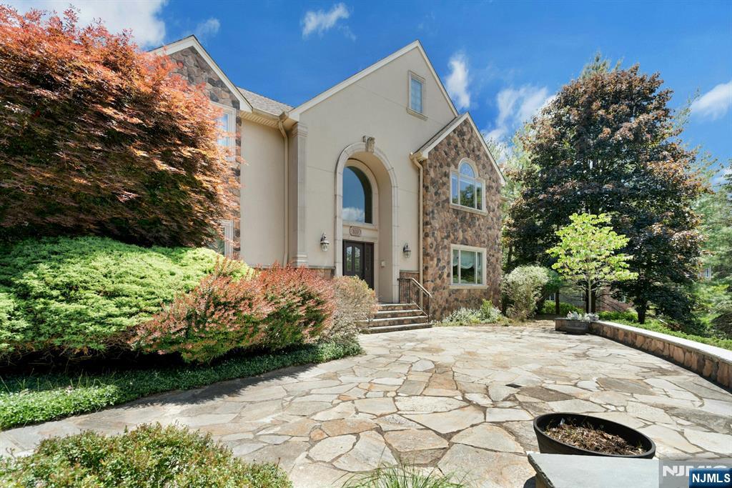 309 Skyridge Road Franklin Lakes, NJ 07417 - Photo 4 of 48