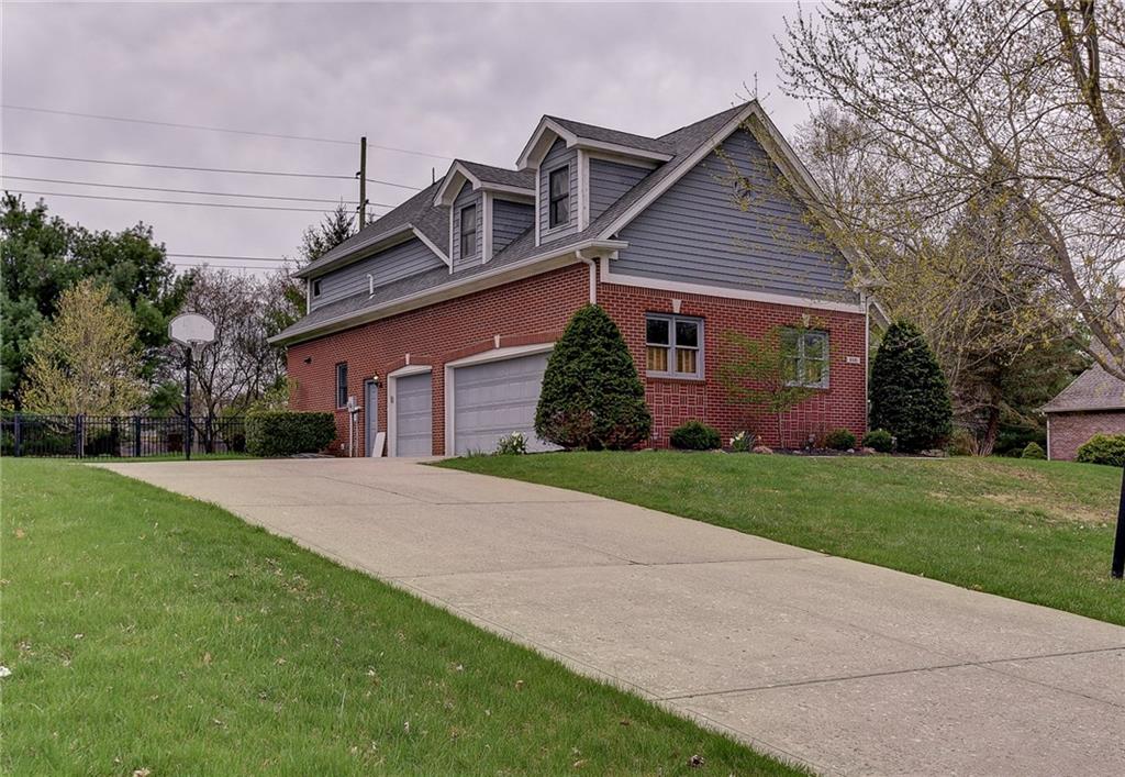6681 Riverside Way Fishers, IN 46038 - Photo 3 of 24 Gallery Image 3