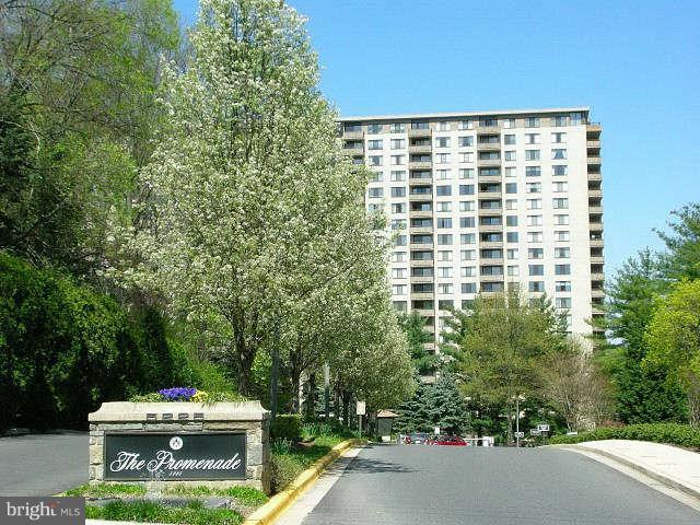 5225 Pooks Hill Road, Unit 1717N Bethesda, MD 20814 - Photo 2 of 23 Exterior (Front)