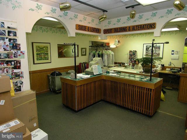 5225 Pooks Hill Road, Unit 1717N Bethesda, MD 20814 - Photo 21 of 23 Community