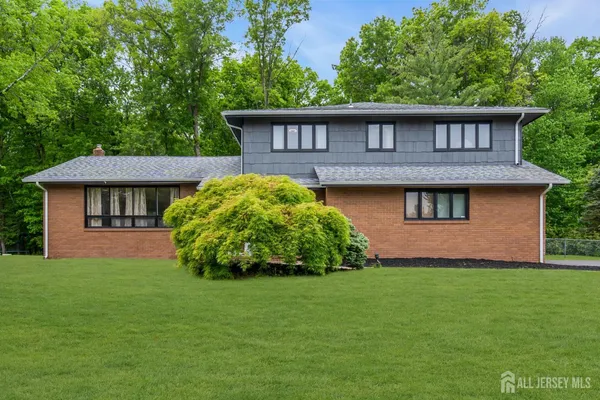 $769,000 | 16 Woodmere Road, North Brunswick, NJ 08902