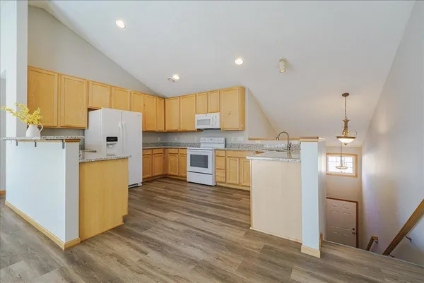 $269,900 | 7813 Elm Grove Avenue, New Hope, MN 55428