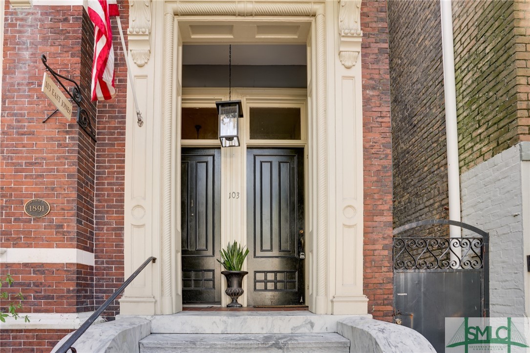 103 East Jones Street, Unit 6 Savannah, GA 31401 - Photo 3 of 21