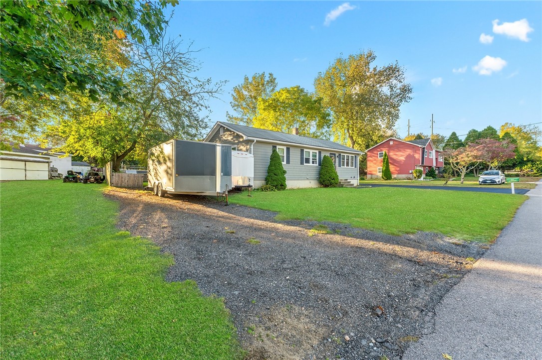 6 Doreen Drive Westerly, RI 02891 - Photo 3 of 44