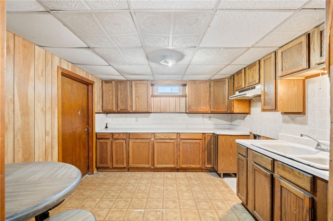 6 Doreen Drive Westerly, RI 02891 - Photo 32 of 44