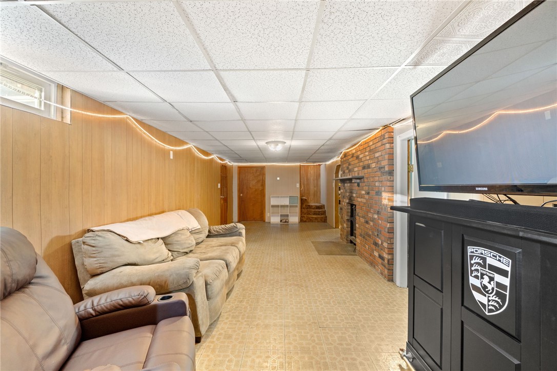 6 Doreen Drive Westerly, RI 02891 - Photo 35 of 44