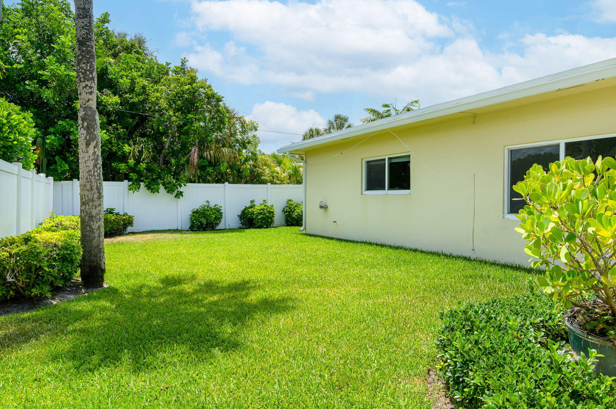 1000 Northwest 5th Street Boca Raton, FL 33486 - Photo 3 of 39 50-web-or-mls-photo-50