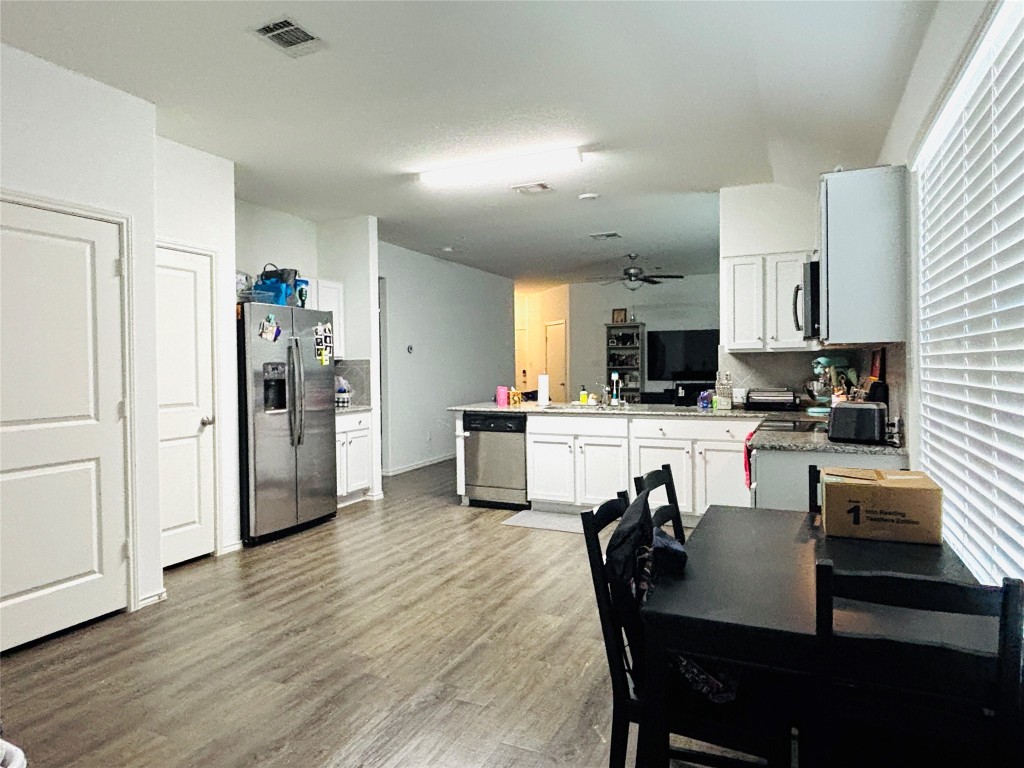 113 Star Pass Jarrell, TX 76537 - Photo 7 of 18