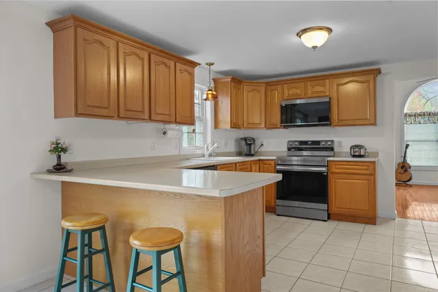 $779,900 | 1 Ballard Lane, Salem, NH 03079