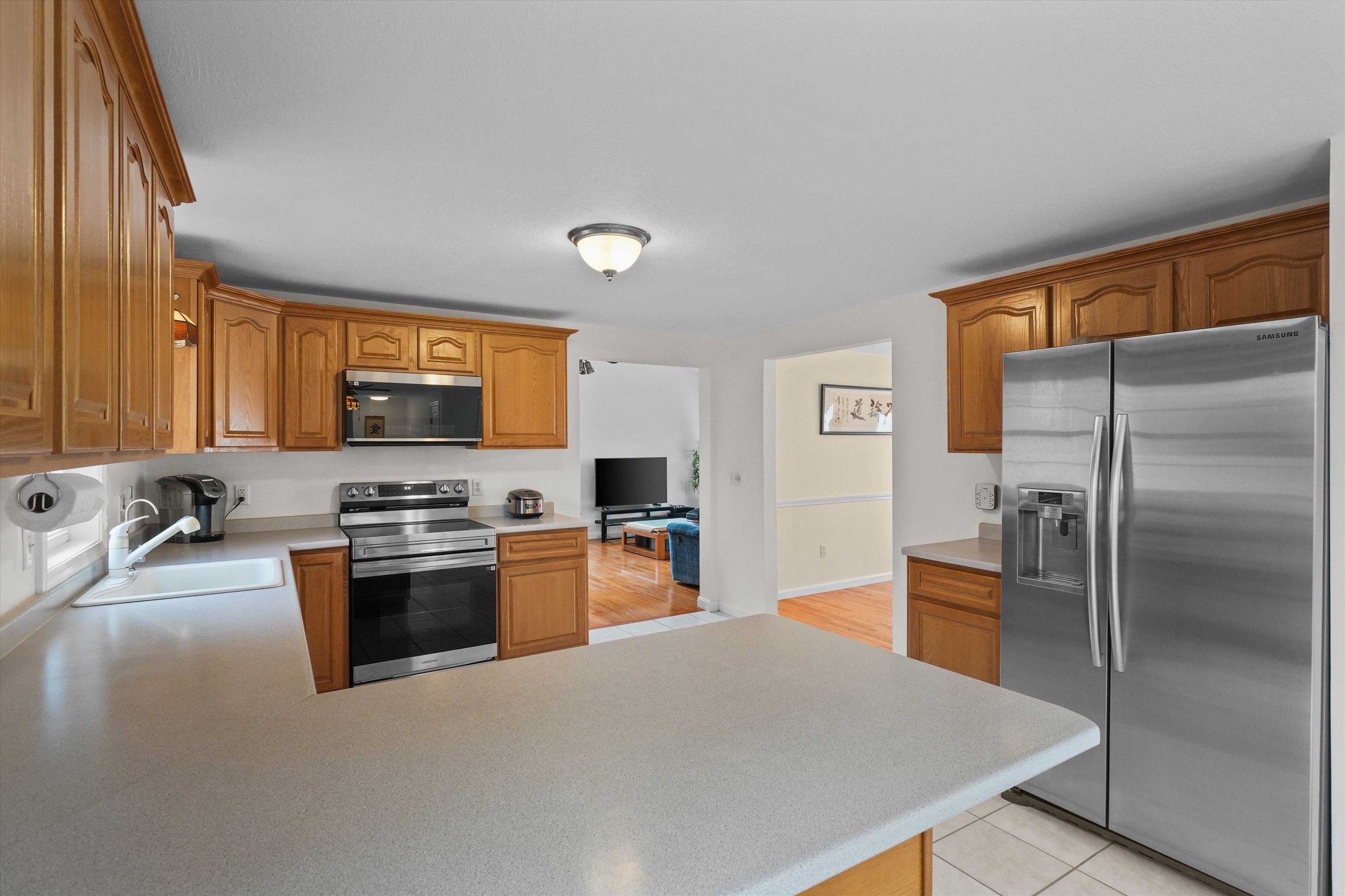 1 Ballard Lane Salem, NH 03079 - Photo 17 of 40