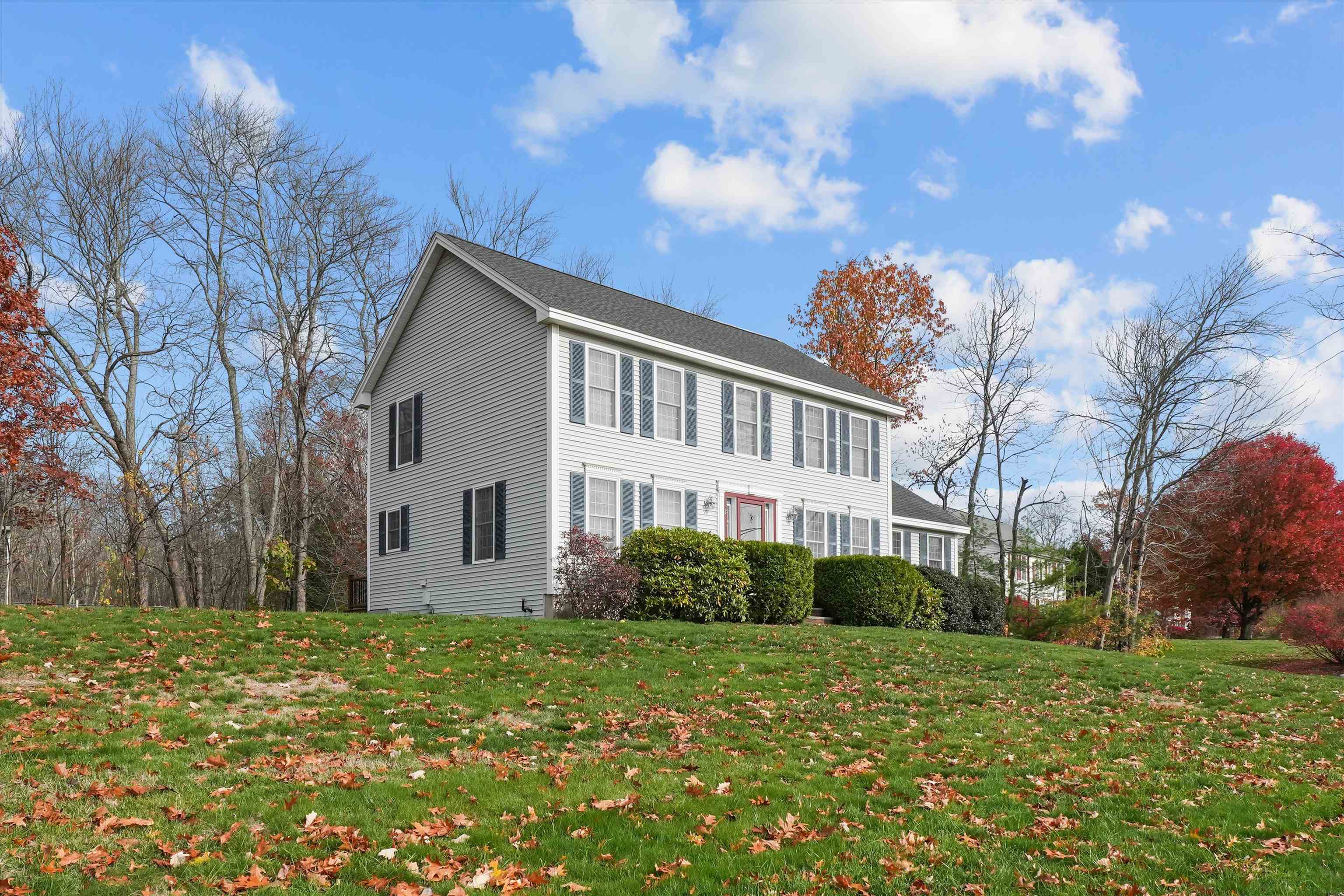 1 Ballard Lane Salem, NH 03079 - Photo 3 of 40