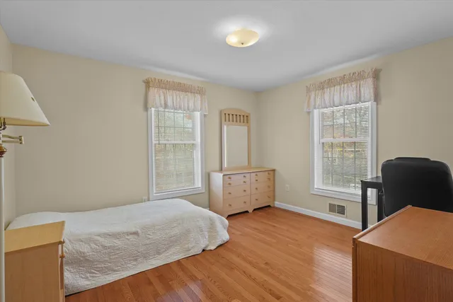 $779,900 | 1 Ballard Lane, Salem, NH 03079