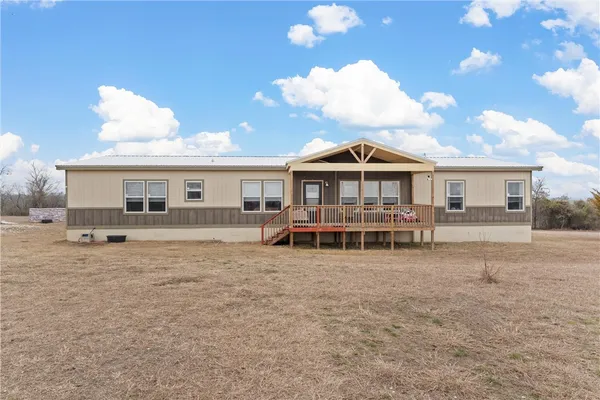 $395,000 | 105 Cr 4025 Road, Lott, TX 76656
