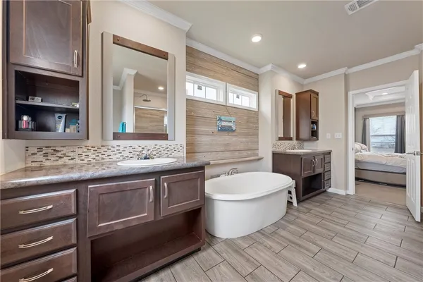 $395,000 | 105 Cr 4025 Road, Lott, TX 76656