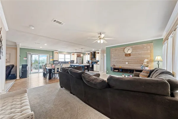 $395,000 | 105 Cr 4025 Road, Lott, TX 76656