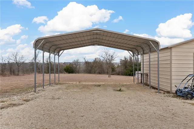 $395,000 | 105 Cr 4025 Road, Lott, TX 76656
