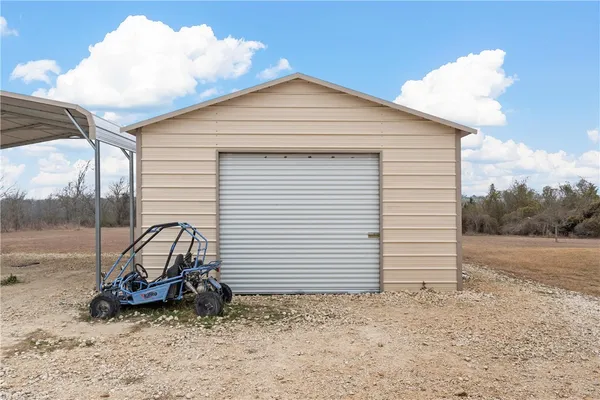$395,000 | 105 Cr 4025 Road, Lott, TX 76656