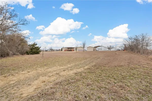$395,000 | 105 Cr 4025 Road, Lott, TX 76656