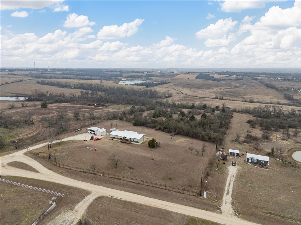 105 Cr 4025 Road Lott, TX 76656 - Photo 37 of 40