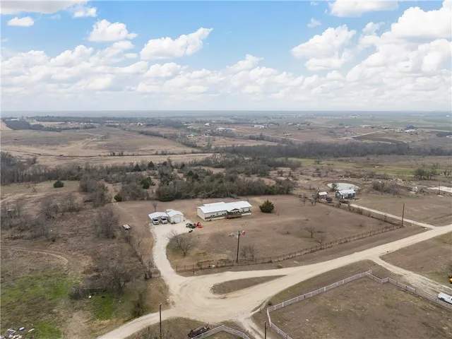 $395,000 | 105 Cr 4025 Road, Lott, TX 76656
