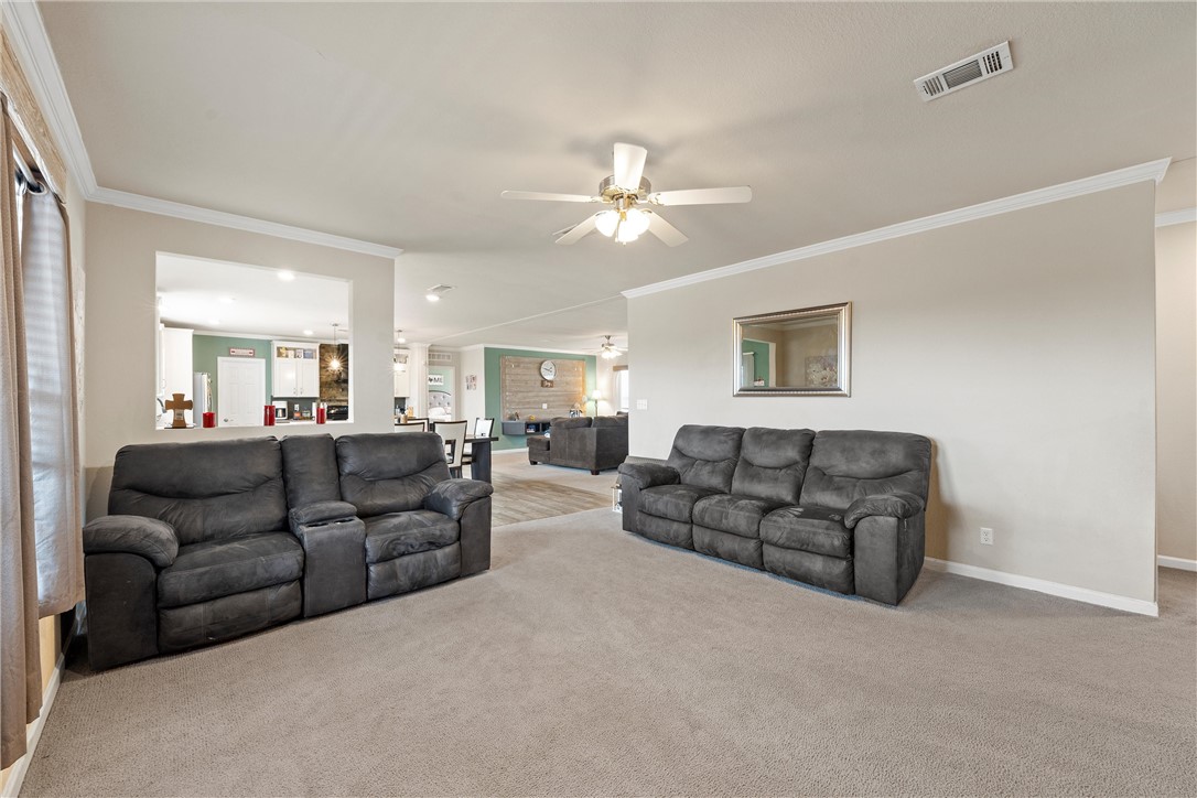 105 Cr 4025 Road Lott, TX 76656 - Photo 10 of 40